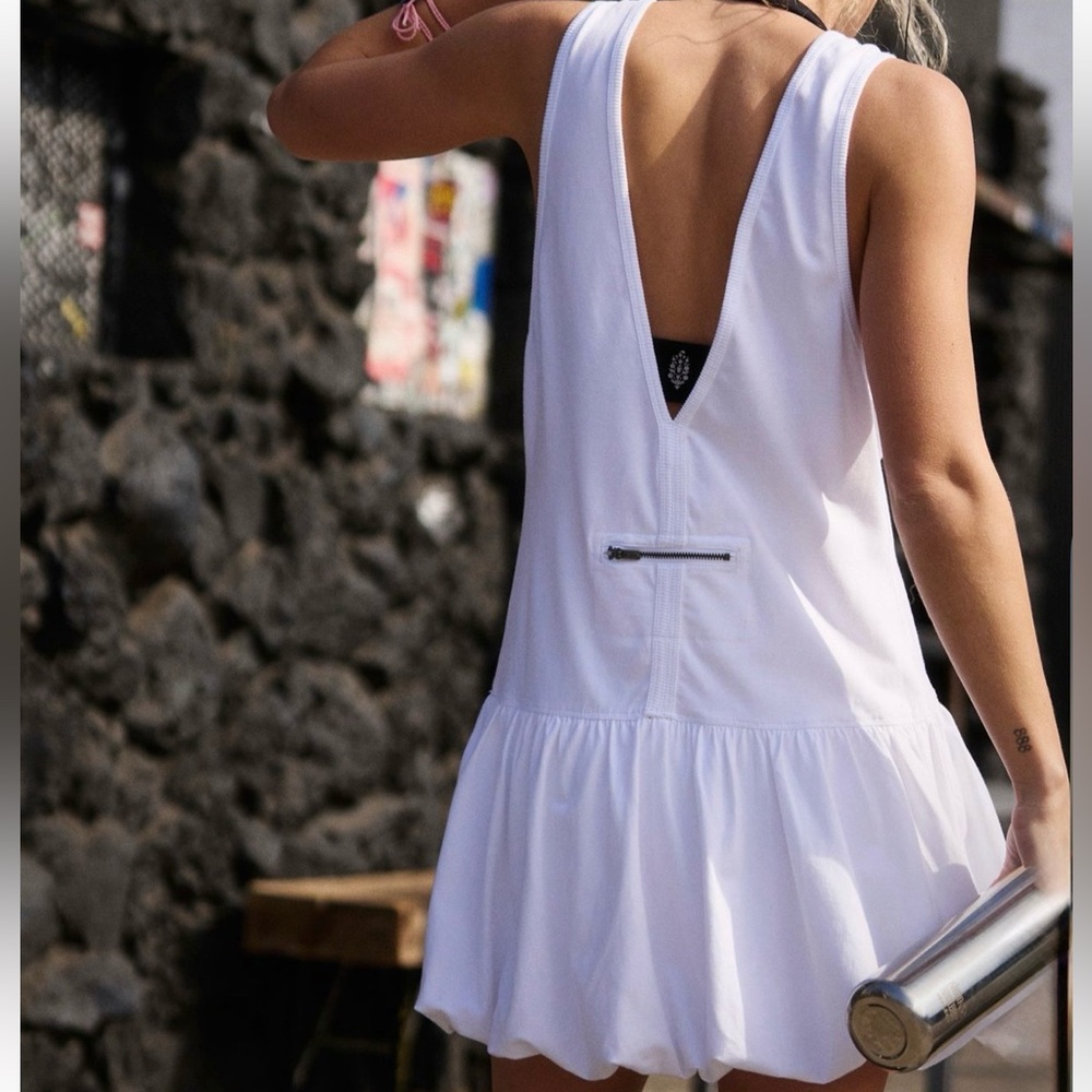 White Sleeveless Bubble Hem Dress - Picture 11 of 12